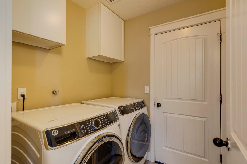 Building Photo - 1026 E 15th St