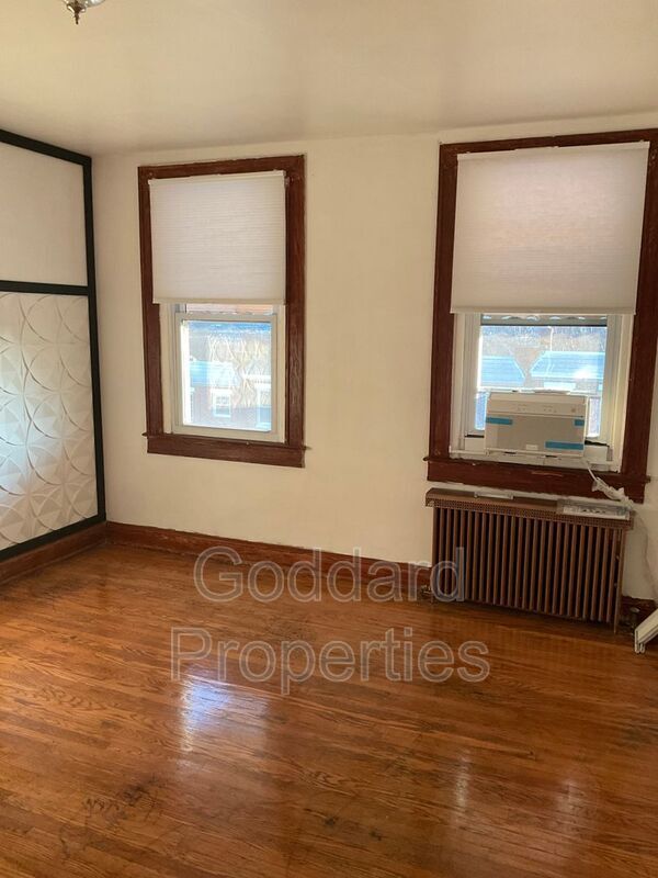 Building Photo - 4320 Sheldon Ave