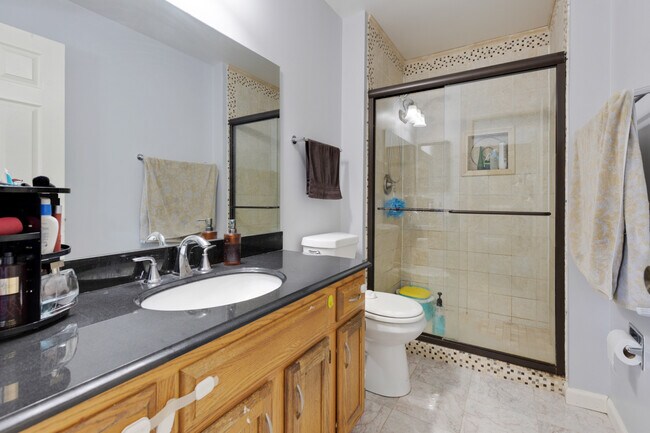 Building Photo - 204 Dublin Ln