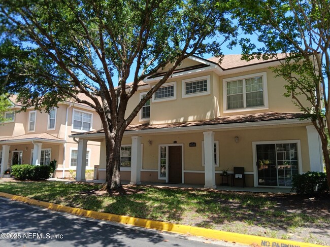 Building Photo - 1723 Forest Lake Cir W
