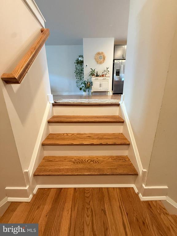 Building Photo - 214 Red Leaf Ln