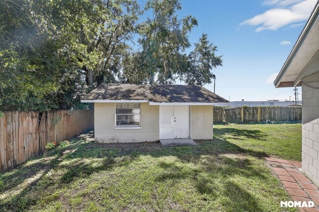 Building Photo - 5300 Locksley Ave