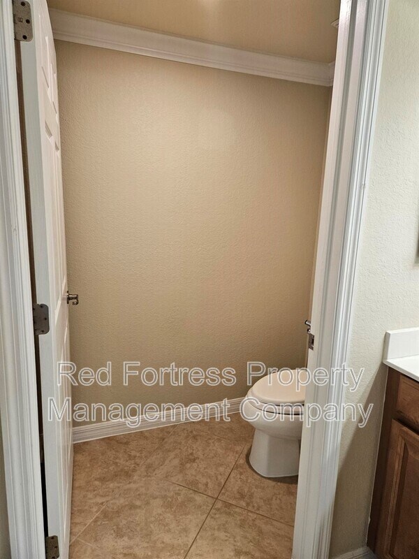 Building Photo - 17451 Old Harmony Dr
