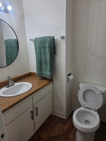 Building Photo - 534 Hamilton St