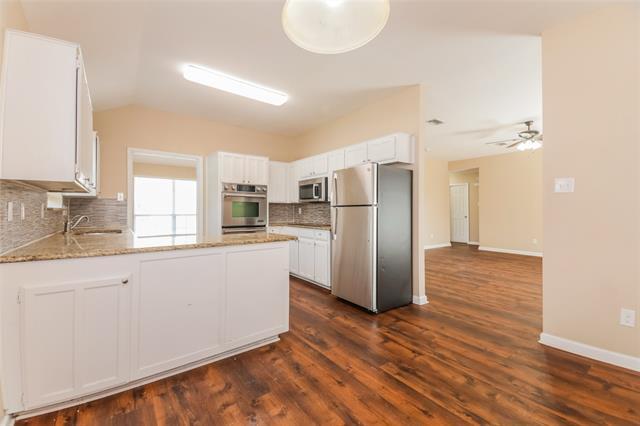 Building Photo - 9306 Chimneywood Dr