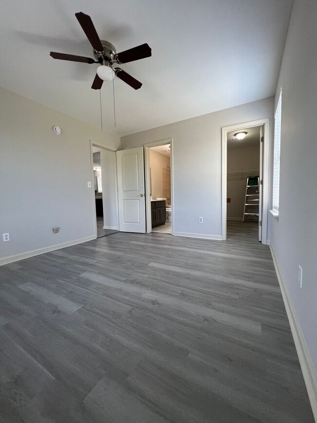 Building Photo - 33 Co Rd 398