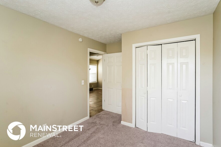 Building Photo - 1921 Treeview Dr