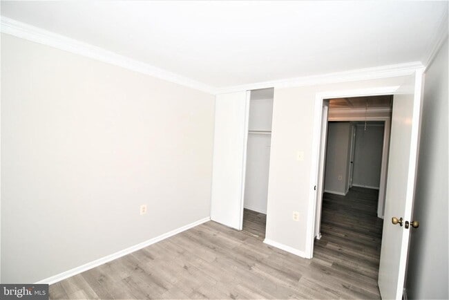 Building Photo - 8943 Centerway Rd