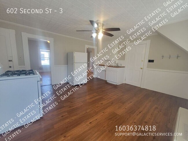 Building Photo - 602 Second St-3