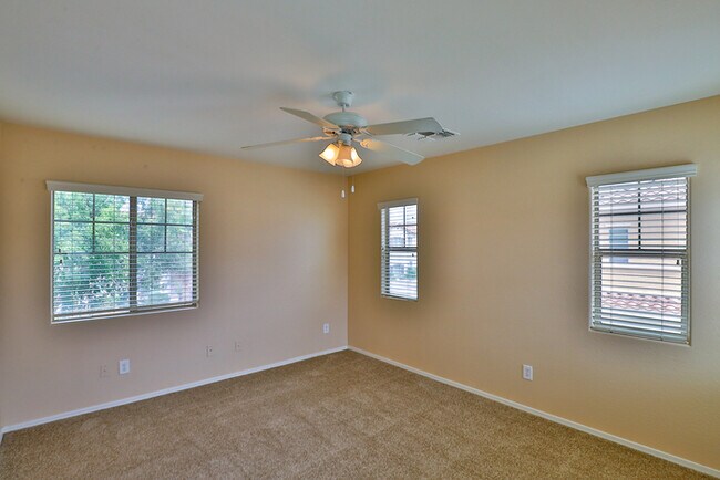 Building Photo - 501 N Citrus Ln
