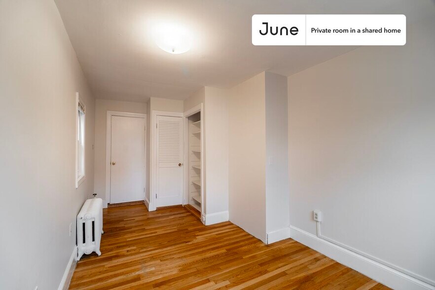 Building Photo - Room in Shared 4 bed/2 bath home