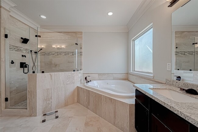 Building Photo - 5226 Kiam St