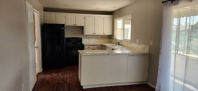 Building Photo - 3 bedroom, 2 bath single story home in Santee