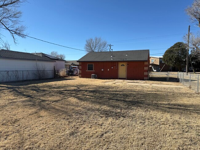 Backyard - 1001 Farley St