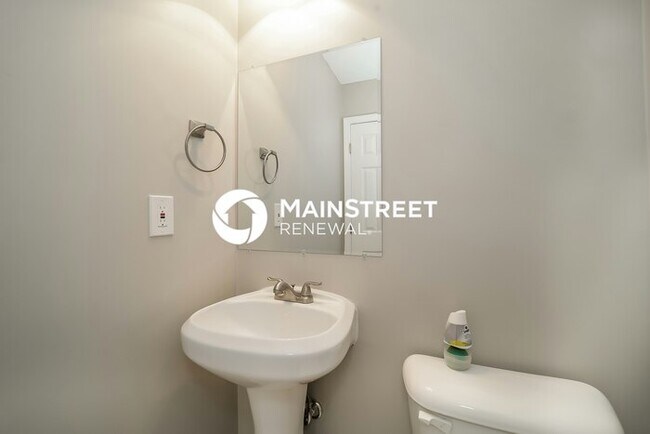 Building Photo - 4 Bedroom Pet-Friendly Home in Rex, GA with Main Street Renewal