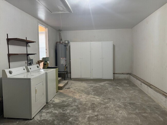 Building Photo - 104 Cornelia Ct