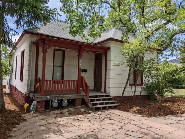 Building Photo - 1804 Mapleton Ave