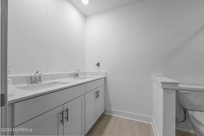 Building Photo - 505 Pilot St