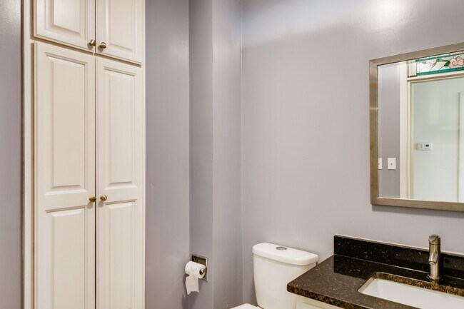 Building Photo - 1127 S Hanover St