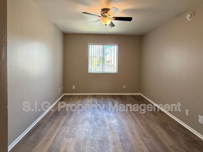 Building Photo - 4500 Laurel Canyon Blvd