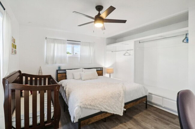 Building Photo - 1319 Lexington Ave