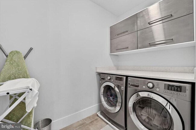 Building Photo - 5310 Dorsett Pl NW