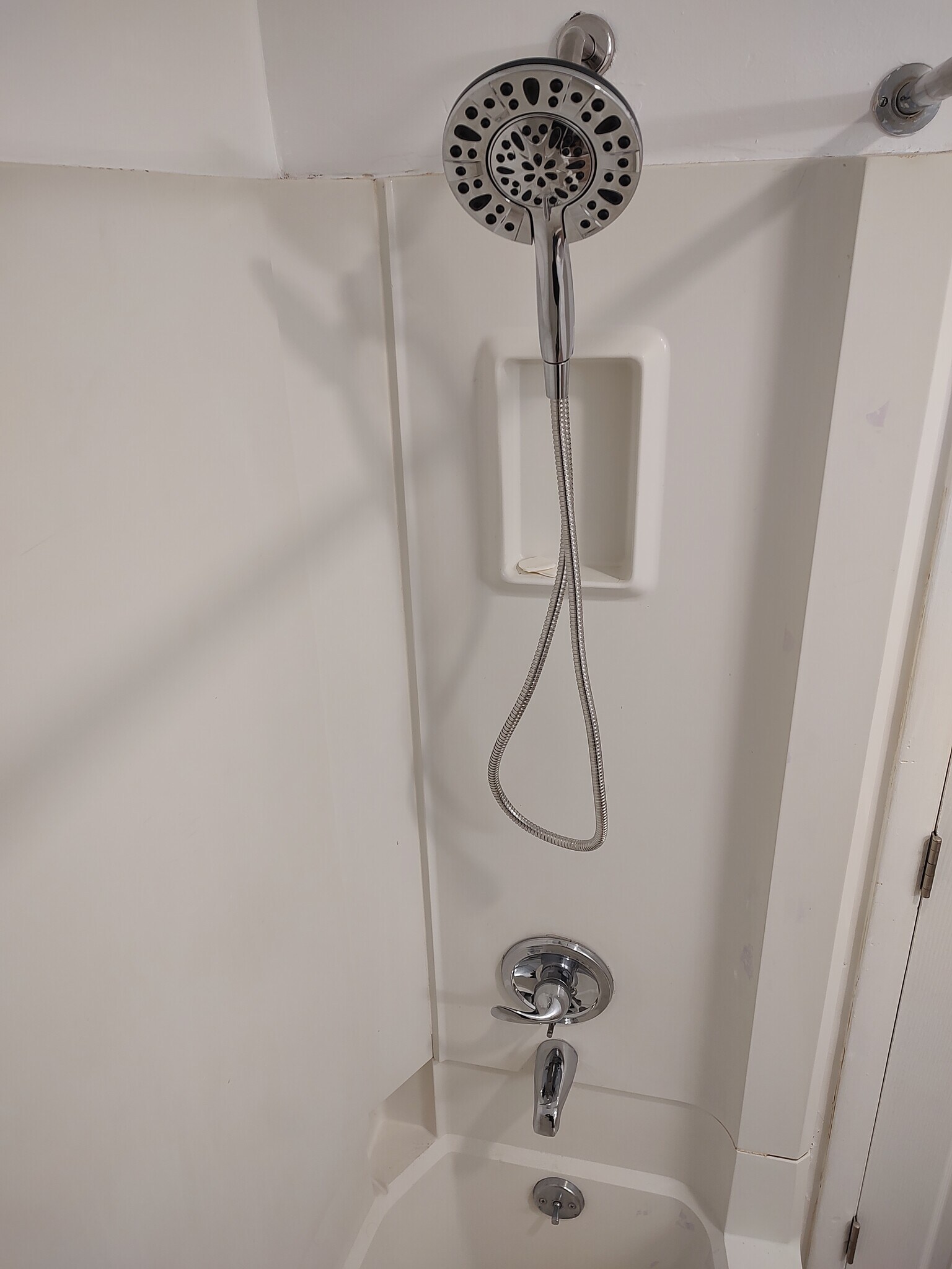 new shower hardware - 2840 Colonial Ave SW