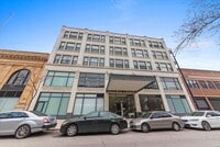 Building Photo - 4715 N Racine Ave