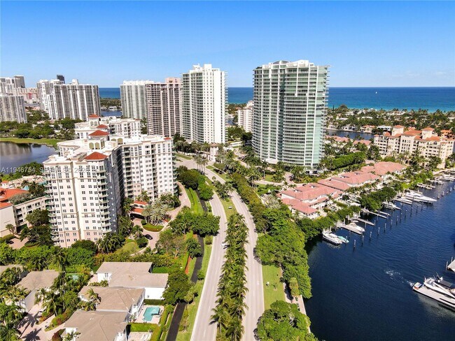 Building Photo - 20000 E Country Club Dr