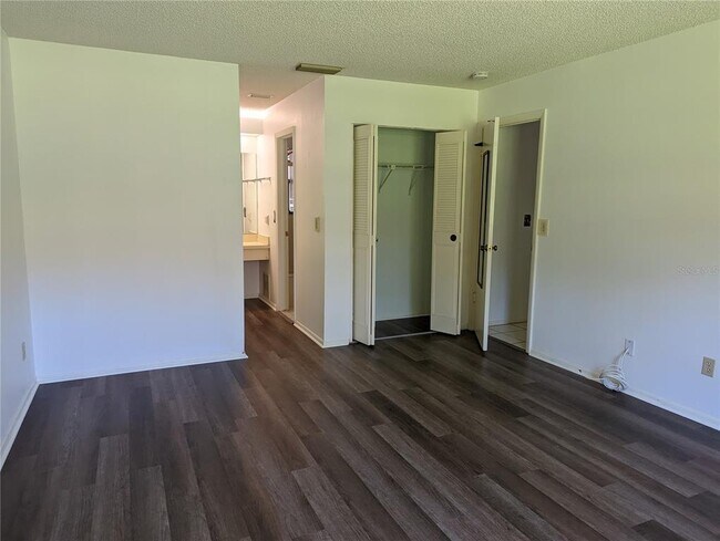 Building Photo - 4023 Bluff Oak Ct