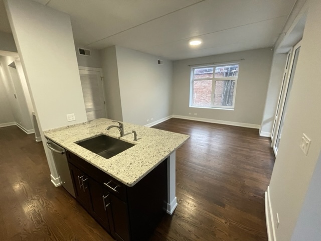 Building Photo - 2315 W Flournoy St