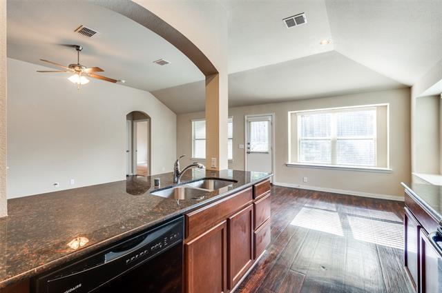 Building Photo - 4920 Lemon Grove Dr