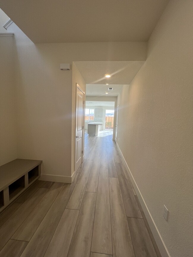 Building Photo - 1748 Jade Pl