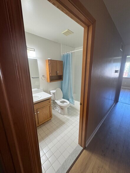 Building Photo - 24415 Juliet Dr
