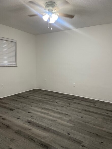 Building Photo - 1449 N 14th Way