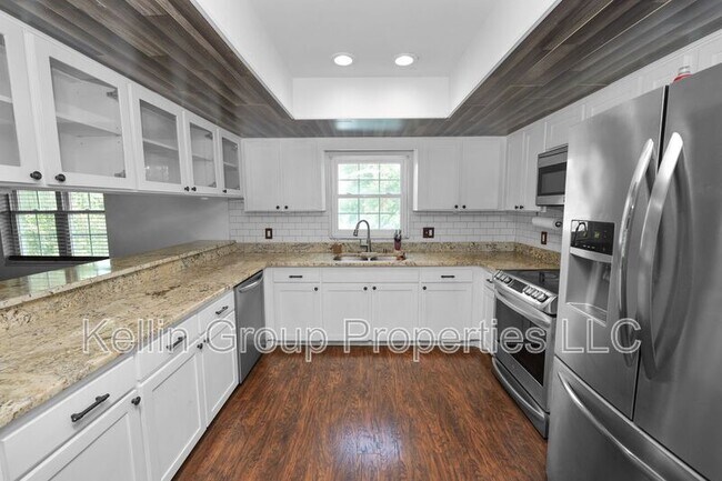 Building Photo - 9934 Peninsular Dr