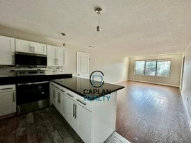 Building Photo - 470 Whalley Ave
