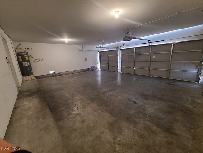 Building Photo - 5990 Badlands Ln