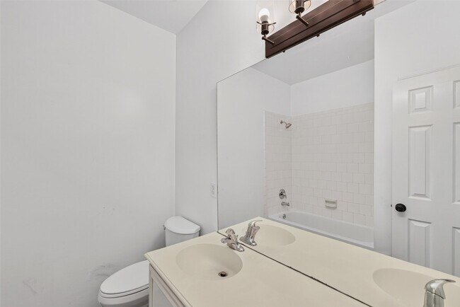 Building Photo - 7008 Jasper Dr