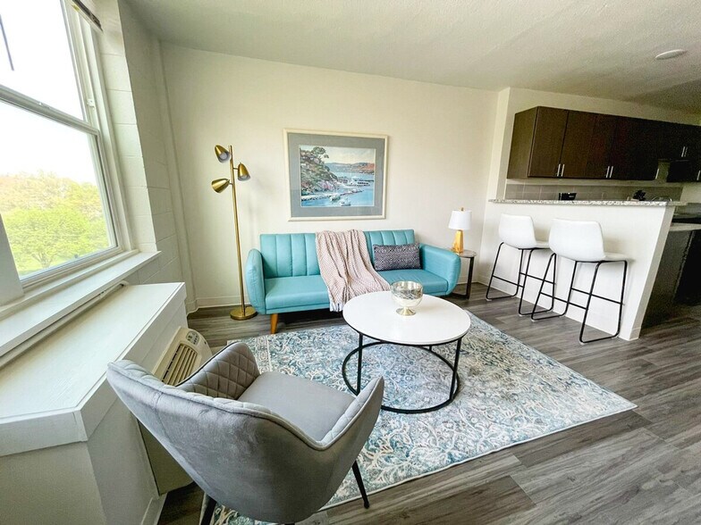 Building Photo - 2515 Burnet Ave