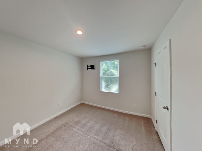 Building Photo - 7013 Ludell Ln