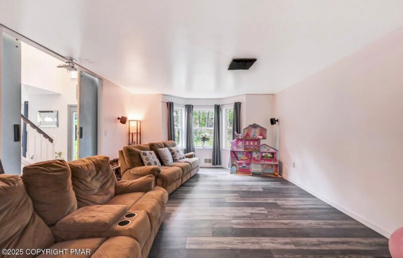 Building Photo - 128 Wilson Ct