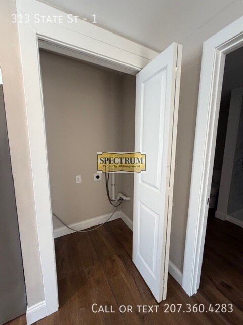 Building Photo - 313 State St