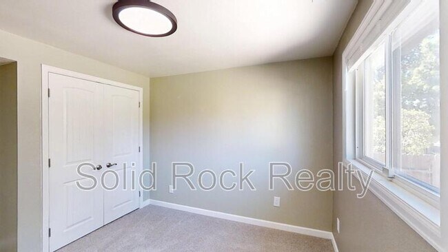 Building Photo - 5780 Eldora Dr