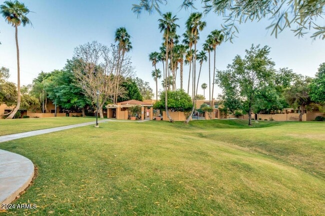 Building Photo - 10415 N 10th St