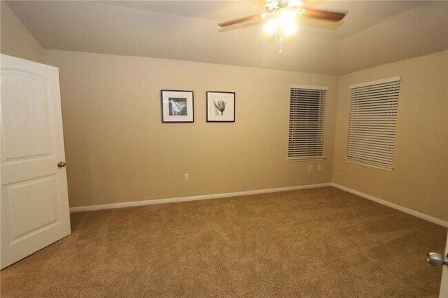 Building Photo - 1044 Britt Ln