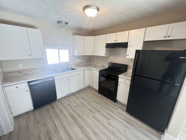 Building Photo - 2 Bed 1 Bath Springfield, MO