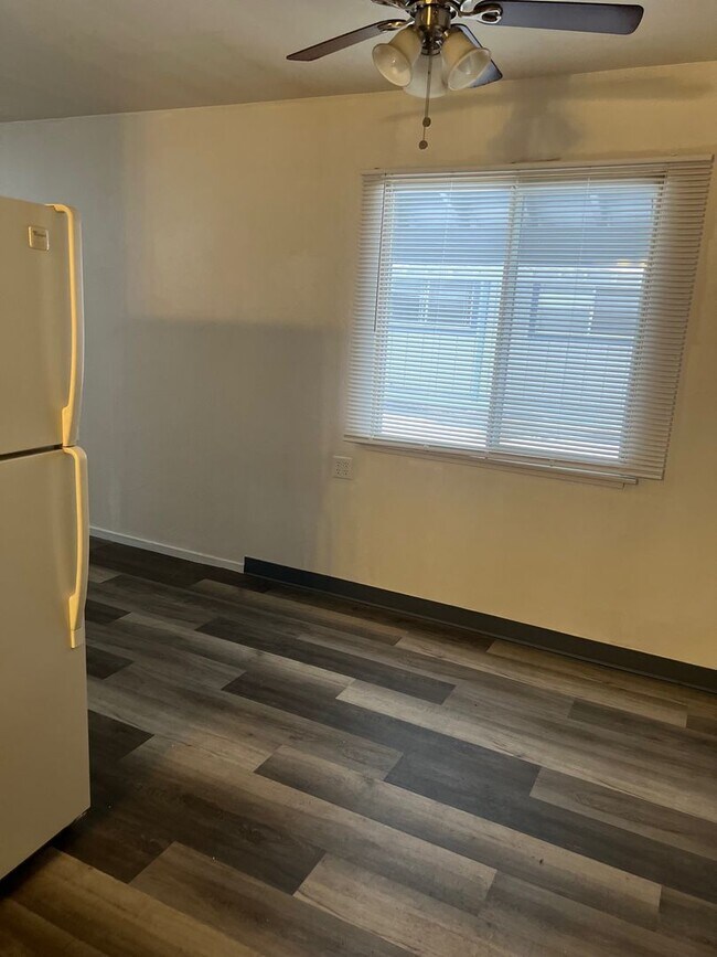 Building Photo - Cute 1Bd apartement in a 7 plex property! Call and inquire today!