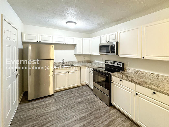 Building Photo - 10085 Brass Ring Rd