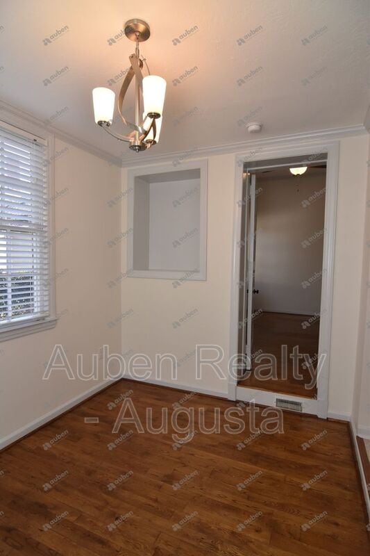 Building Photo - 239 Greene St